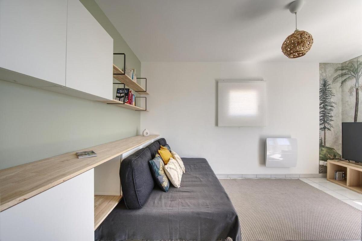 Appartement La - Balcon - Parc Des Expo - Stade - Arrivée Autonome Nîmes